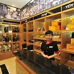 Sinh Plaza